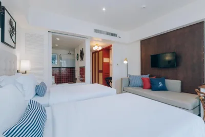 Habitación Deluxe doble o con 2 camas individuales — Sugar Marina Hotel - NAUTICAL - Kata Beach